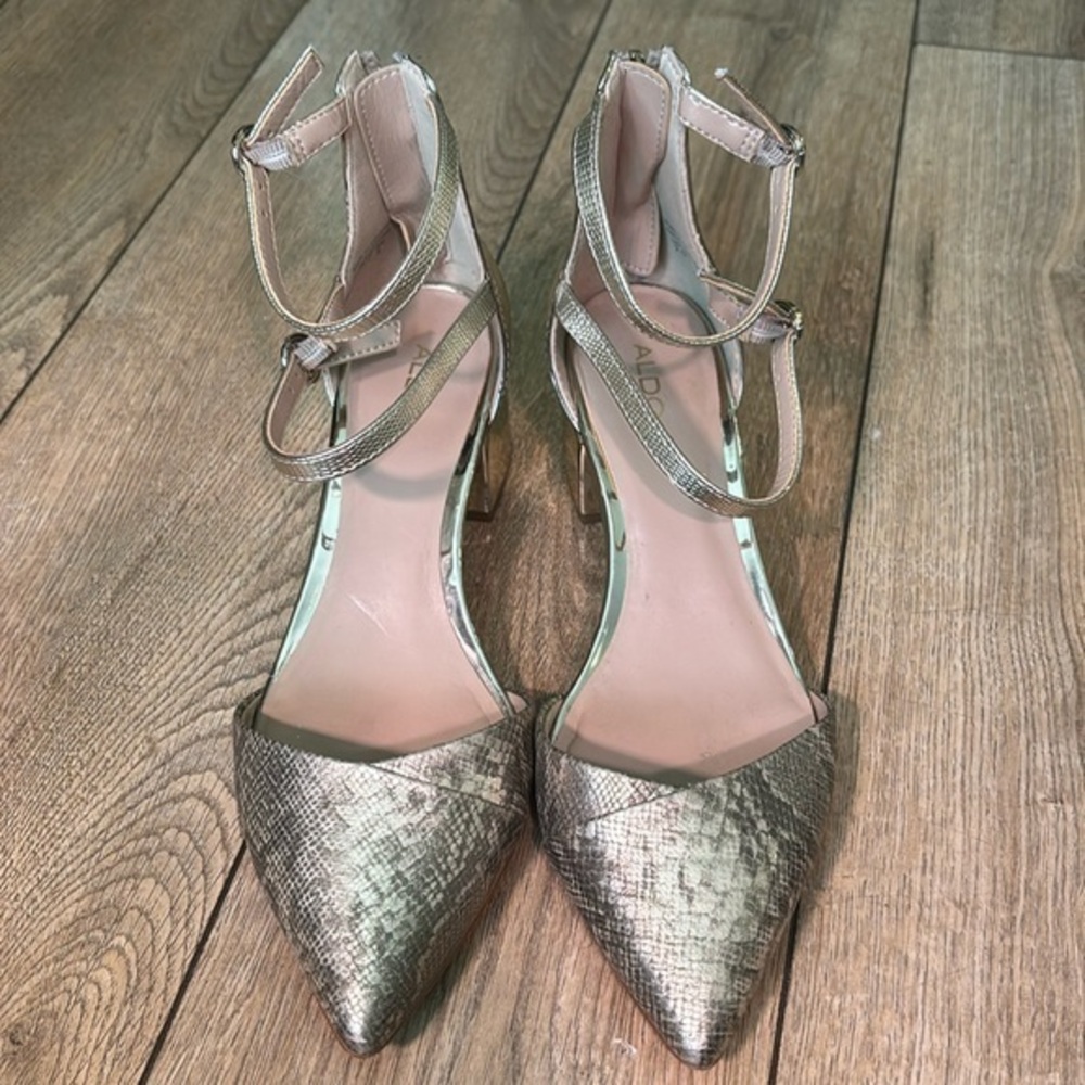 Aldo gold heals